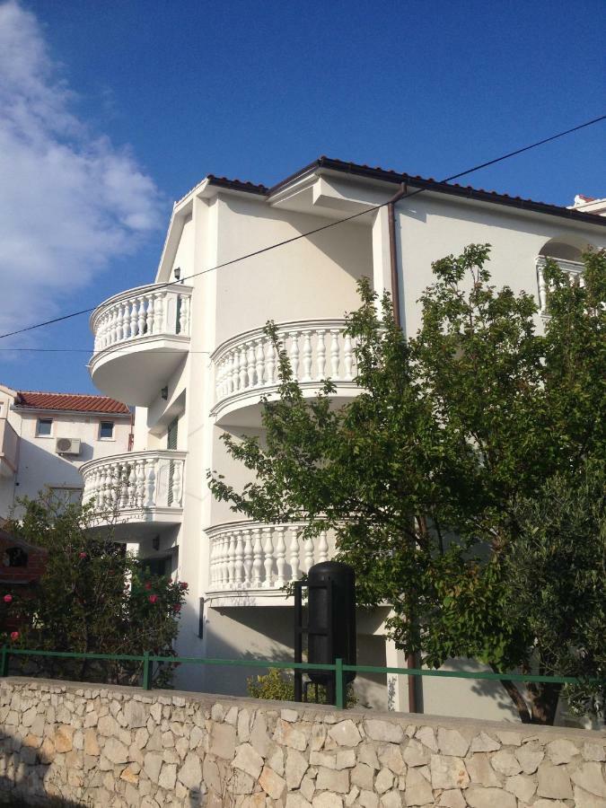 Apartmani Vukicevic Vodice Exterior foto
